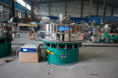 工业碱及其在升降机制造中的应用